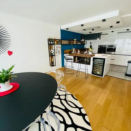 Hyper-centre Place D'erlon Superbe Duplex